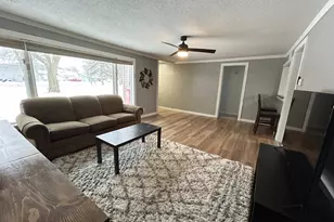 1900 22nd Dr SW, Austin, MN 55912 - Photo 4