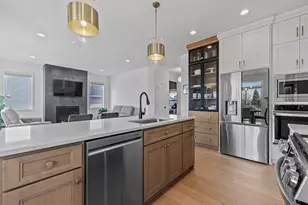 17949 Hidden Creek Trl, Lakeville, MN 55044 - Photo 12