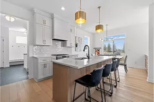 17949 Hidden Creek Trl, Lakeville, MN 55044 - Photo 10