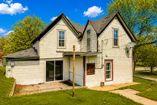 112 Bluff Street E, Lake Benton, MN 56149 - Photo 4