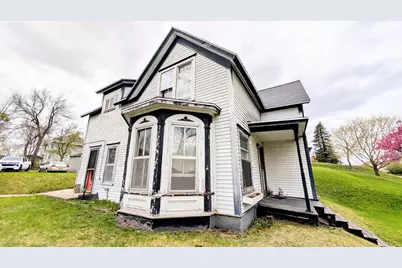 112 Bluff Street E, Lake Benton, MN 56149 - Photo 2