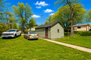 112 Bluff Street E, Lake Benton, MN 56149 - Photo 18
