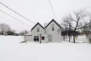 112 Bluff Street E, Lake Benton, MN 56149 - Photo 8