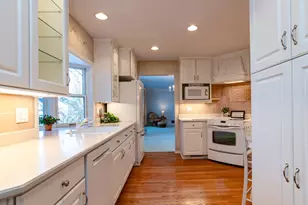 2888 Bartelmy Ln, Maplewood, MN 55109 - Photo 6