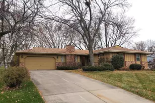 2888 Bartelmy Ln, Maplewood, MN 55109 - Photo 32