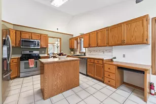 6397 Fawn Ln, Circle Pines, MN 55014 - Photo 8