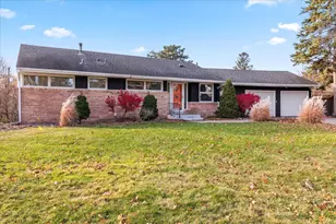 5528 Merritt Cir, Edina, MN 55436 - Photo 1