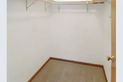 7229 Woodstock Curve, Bloomington, MN 55438 - Photo 8