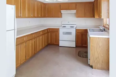 7229 Woodstock Curve, Bloomington, MN 55438 - Photo 2