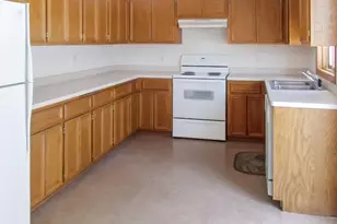 7229 Woodstock Curv, Bloomington, MN 55438 - Photo 2