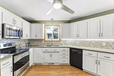 7127 Ivy Ridge Lane, Lino Lakes, MN 55014 - Photo 2