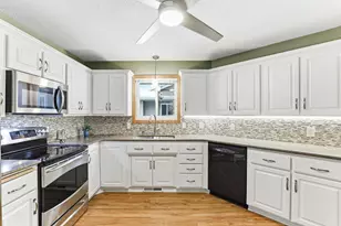 7127 Ivy Ridge Ln, Lino Lakes, MN 55014 - Photo 2