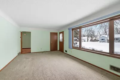 380 Barry Drive, Owatonna, MN 55060 - Photo 4