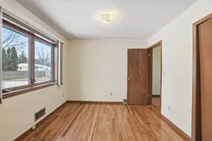 380 Barry Dr, Owatonna, MN 55060 - Photo 10