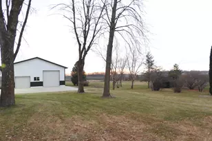 724 6th St N, Winsted, MN 55395 - Photo 8