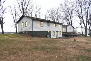 724 6th St N, Winsted, MN 55395 - Photo 6