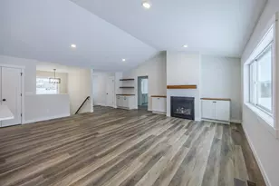 1660 Squirrel Way, New Richmond, WI 54017 - Photo 10