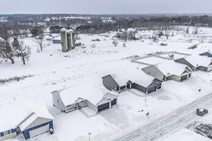 1660 Squirrel Way, New Richmond, WI 54017 - Photo 48