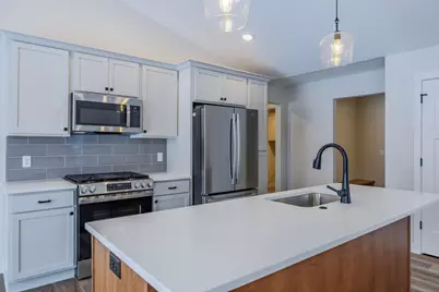 1660 Squirrel Way, New Richmond, WI 54017 - Photo 8