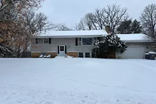 6714 Canterbury Ln, Eden Prairie, MN 55346 - Photo 1