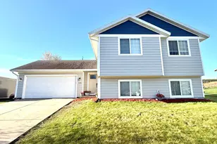 1170 Coakley St, Paynesville, MN 56362 - Photo 1
