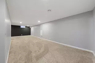 1402 4th St SW, Austin, MN 55912 - Photo 18