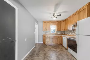 1402 4th St SW, Austin, MN 55912 - Photo 8