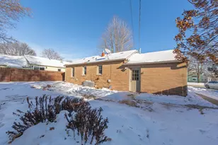 1402 4th St SW, Austin, MN 55912 - Photo 24