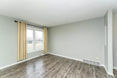 712 Memorial Drive, Spring Valley, MN 55975 - Photo 8