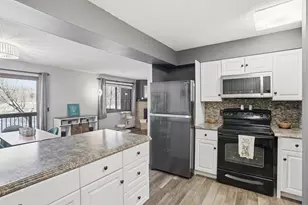 14326 Fairway Dr, Eden Prairie, MN 55344 - Photo 12