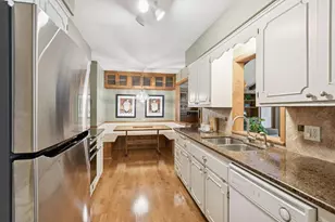 3420 Maplewood Dr, Saint Anthony, MN 55418 - Photo 16