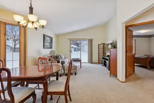 1866 Granite Ave N, Oakdale, MN 55128 - Photo 14