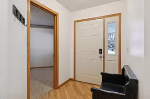 1866 Granite Ave N, Oakdale, MN 55128 - Photo 4