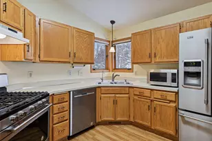 1866 Granite Ave N, Oakdale, MN 55128 - Photo 10