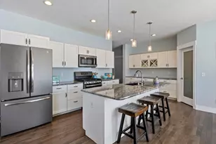 108 S Brook Way, Mankato, MN 56001 - Photo 10