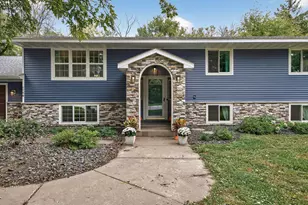 7708 Zealand Ave N, Brooklyn Park, MN 55445 - Photo 2