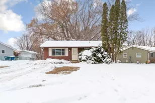 1110 Linden St S, Northfield, MN 55057 - Photo 2