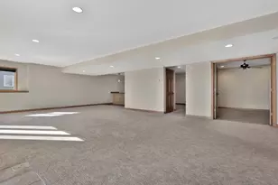 3020 Carey Heights Dr, Maplewood, MN 55109 - Photo 34