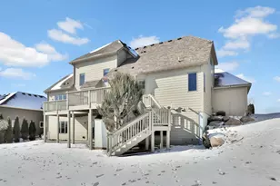 3020 Carey Heights Dr, Maplewood, MN 55109 - Photo 4