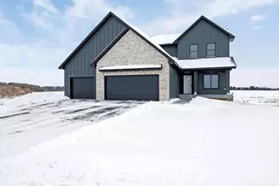 470 Sea Wing Blvd, Prescott, WI 54021 - Photo 2