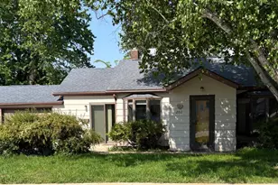 202 7th Ave SW, Pipestone, MN 56164 - Photo 1