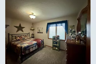 126 W Warren Street, Luverne, MN 56156 - Photo 12