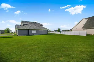 2035 Sandstone Loop N, Sartell, MN 56377 - Photo 64