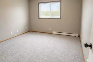 901 Pearl Ave, Marshall, MN 56258 - Photo 4
