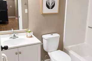 901 Country Club Dr, Marshall, MN 56258 - Photo 10