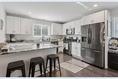 2084 E Reaney Avenue, Saint Paul, MN 55119 - Photo 10