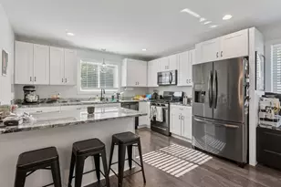 2084 E Reaney Ave, Saint Paul, MN 55119 - Photo 10