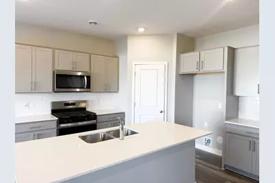 954 Silvercreek Avenue W, Delano, MN 55328 - Photo 4