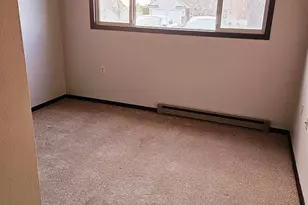 812 Hills Ave, Jackson, MN 56143 - Photo 6