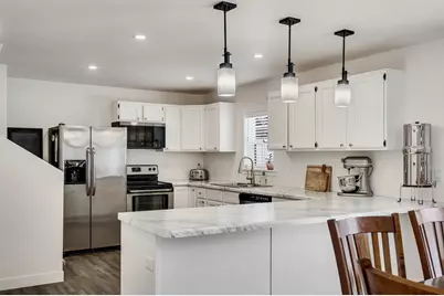 310 Maple Drive, Spring Grove, MN 55974 - Photo 6